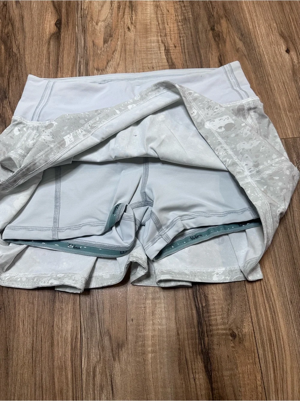 lululemon athletica light gray